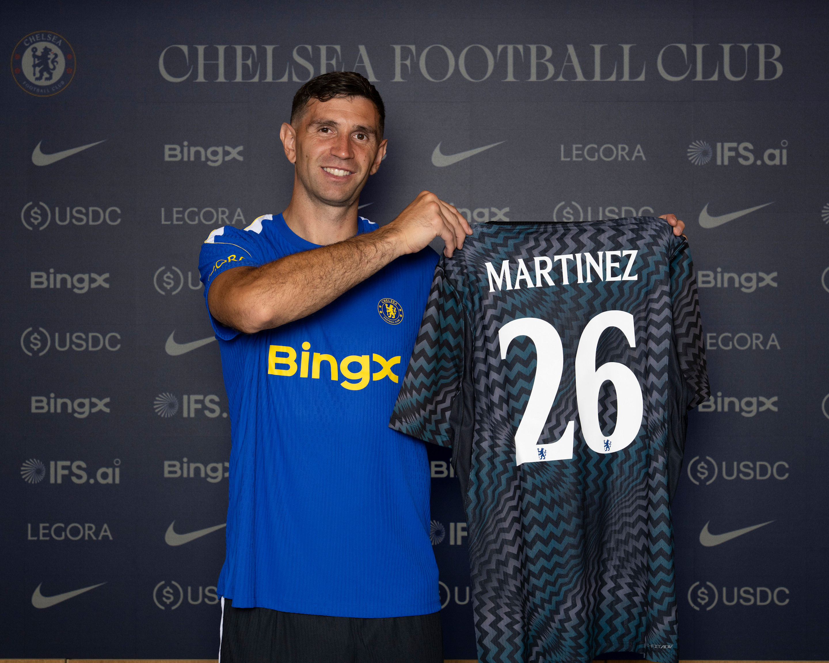 Emi Martinez on taking the Chelsea No.26 shirt: 'I spoke with John